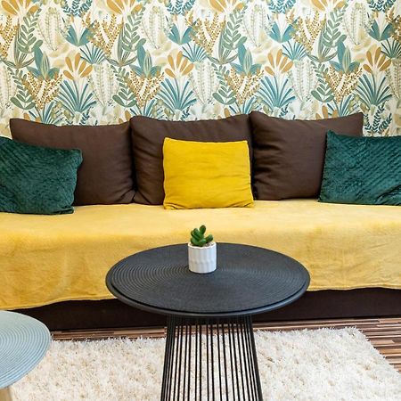 Wanderer Station Apartment Дебрецен Екстериор снимка