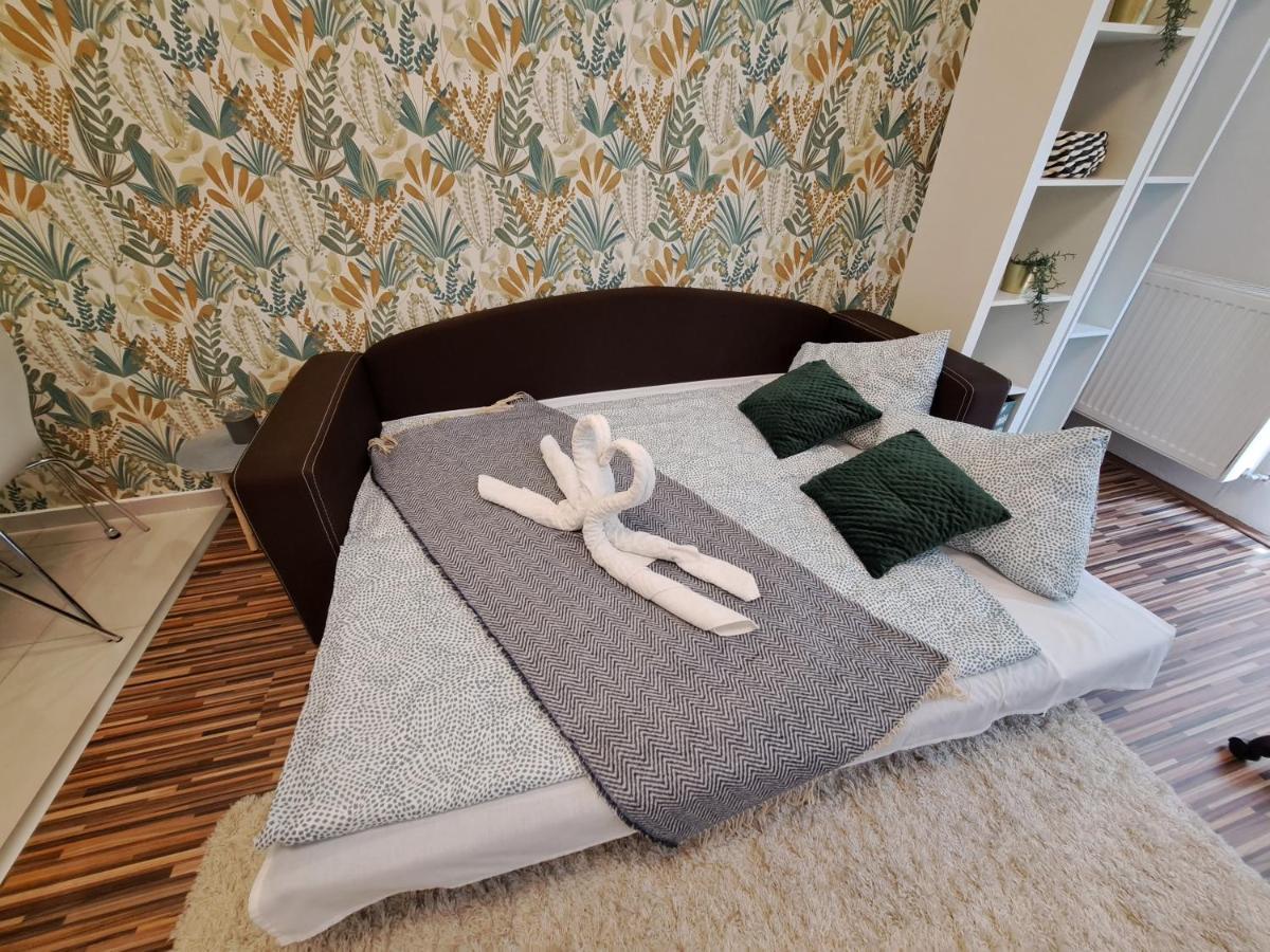 Wanderer Station Apartment Дебрецен Екстериор снимка