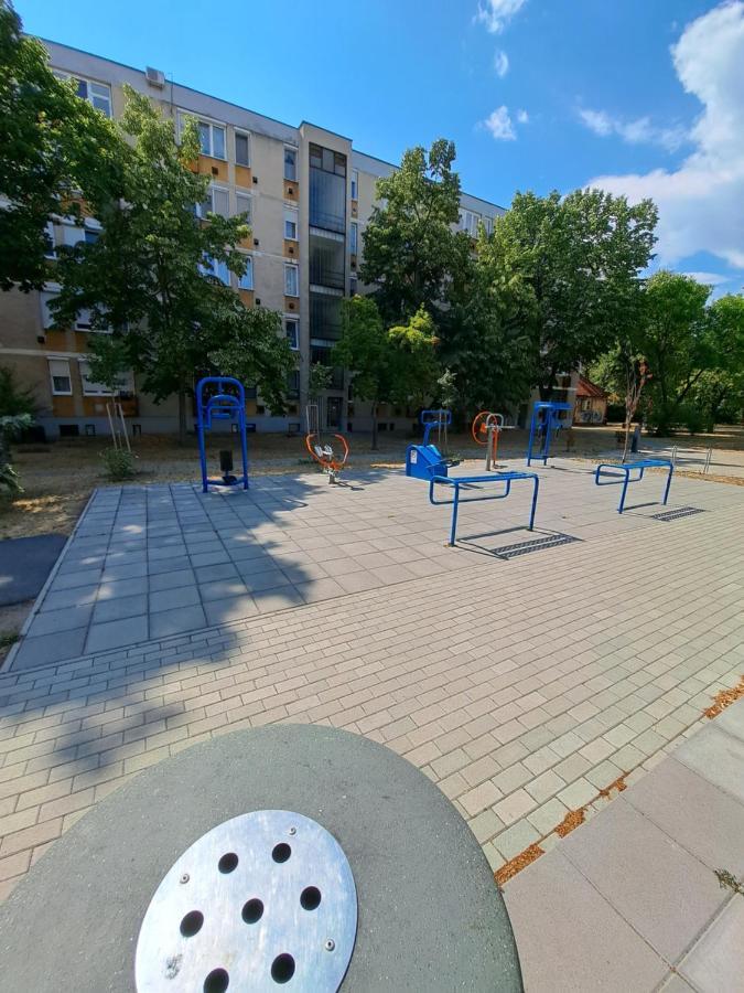 Wanderer Station Apartment Дебрецен Екстериор снимка