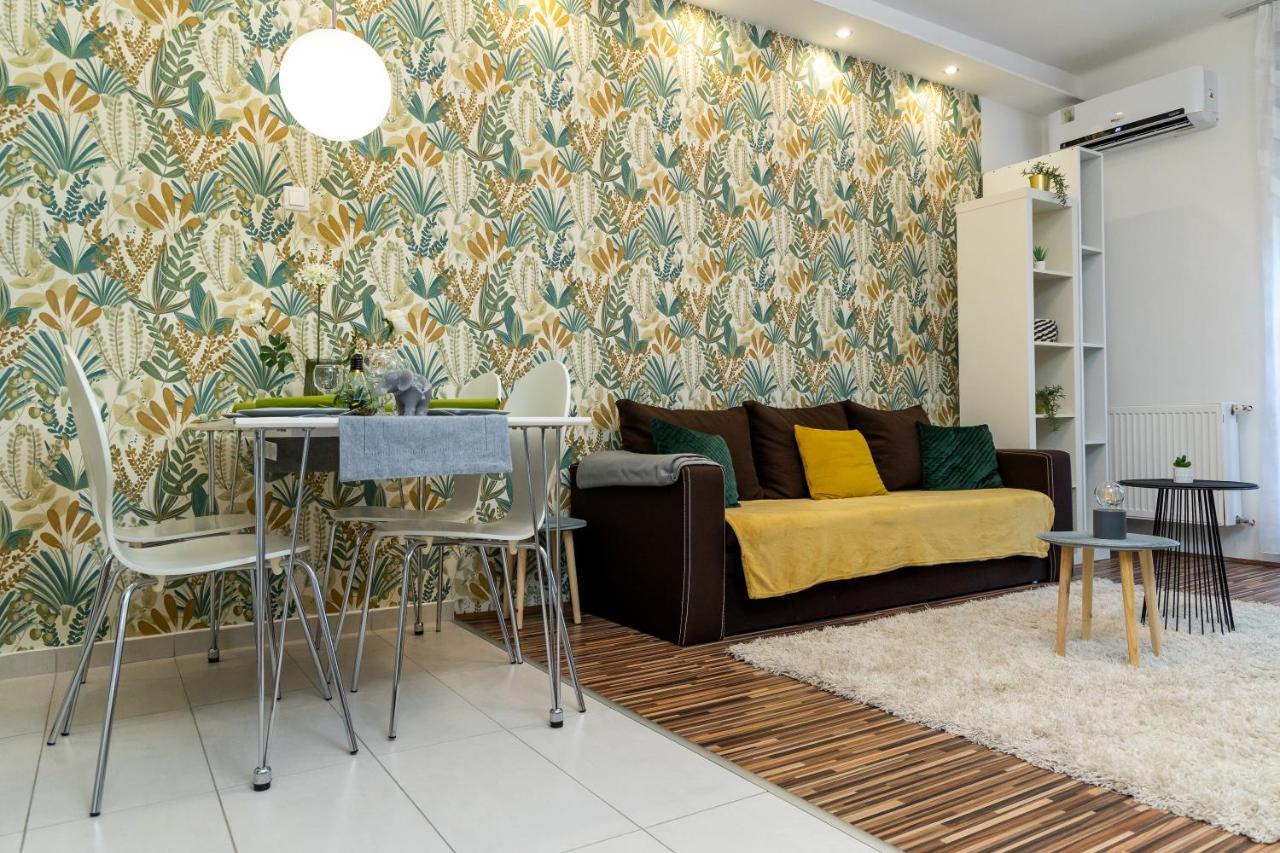 Wanderer Station Apartment Дебрецен Екстериор снимка